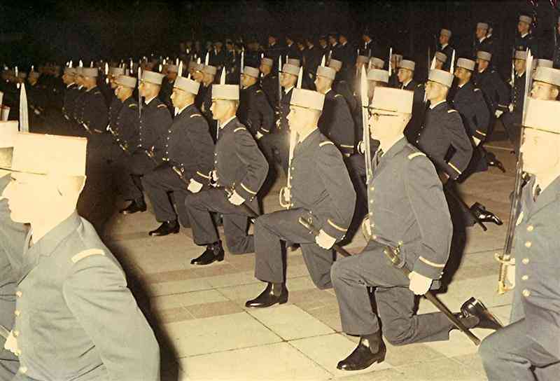 16_47602r (Medium).jpg